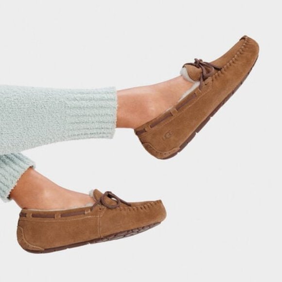 NWOB UGG® Dakota Slipper, Womens Size 10, Chestnut - Picture 1 of 7